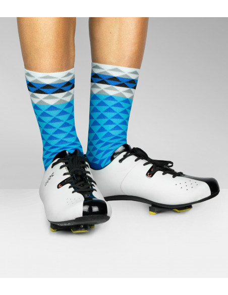 Nice looking socks perfect gift for cyclist. Blue colour and triangle pattern