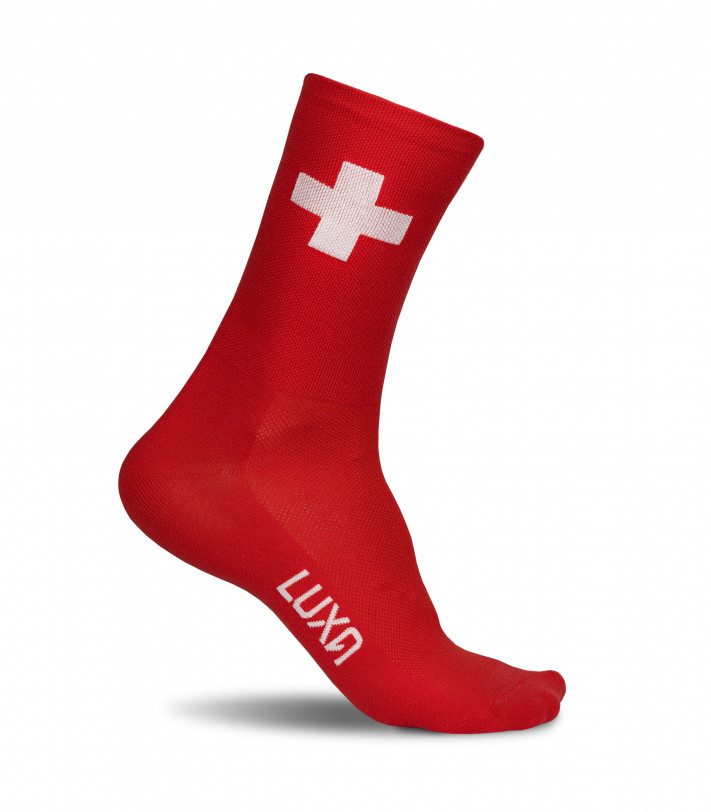 Gratka dla fanów Szwajcarii. Skarpetki rowerowe Luxa w kolorze szwajcarskiej flagi