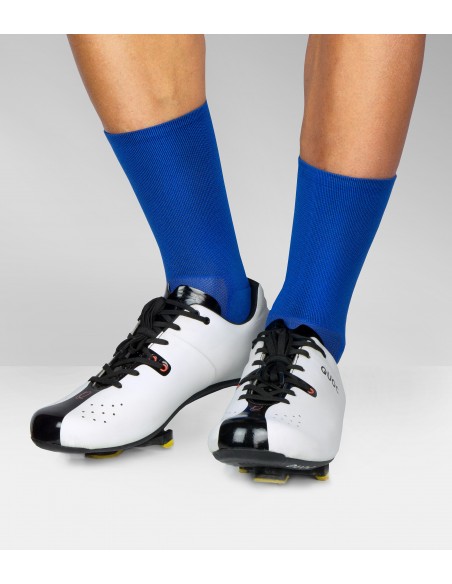 Cycling Quoc shoes and blue Luxa socks