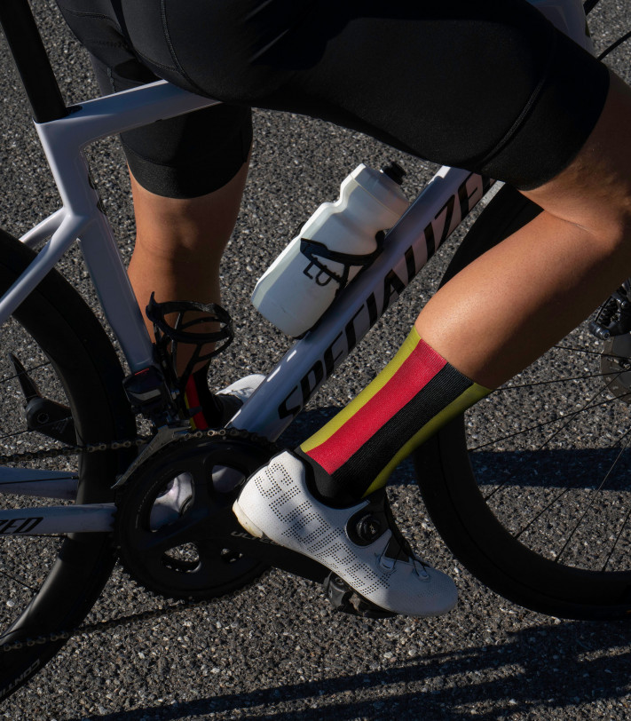 Skarpetki na belgijskie klasyki w kolory flagi Belgii