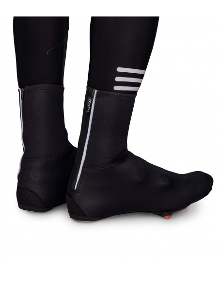 Waterproof neoprene overshoes for winter riding. Compatible with all road cycling shoes