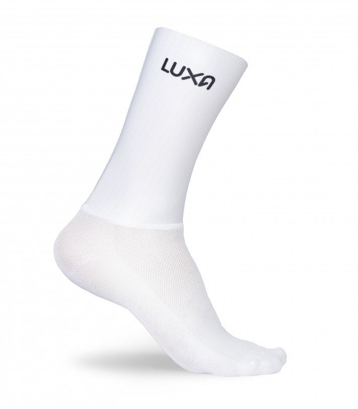 Clean White aero Cycling Socks designed for saving watts