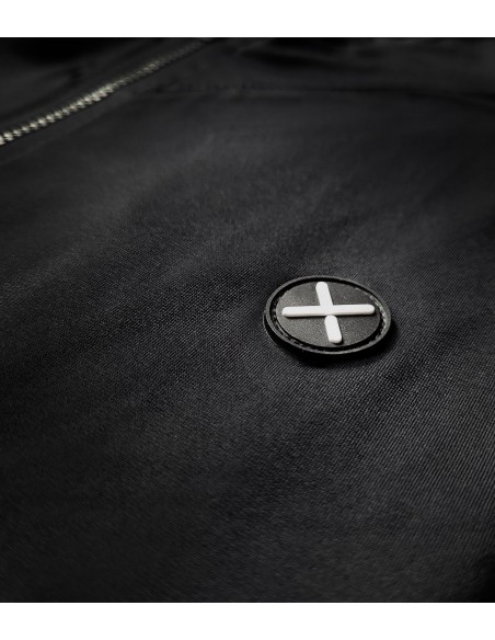 X to symbol graficzny marki Luxa