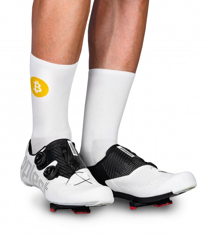 odzież z logo bitcoina czyli skarpety Luxa