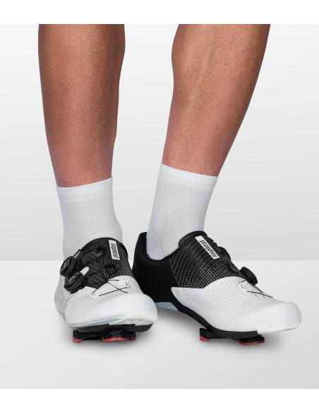 skrócone skarpety kolarskie Luxa wersja krótkie kilka centymetrów nad kostką, biały kolor