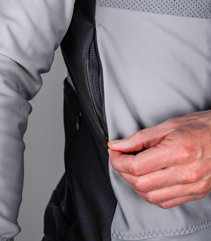 Winter cycling jacket should have adjustable ventilation