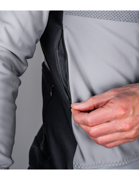 Winter cycling jacket should have adjustable ventilation