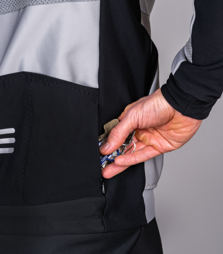 Jacket equipped with one zippered pocket