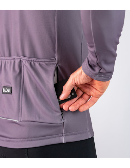 bluza ma zapinaną zamkiem kieszonkę