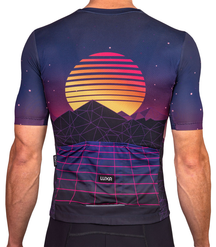 Luxa Retro Rise Radtrikot – Retro-Stil und kräftige Farben des Sonnenuntergangs