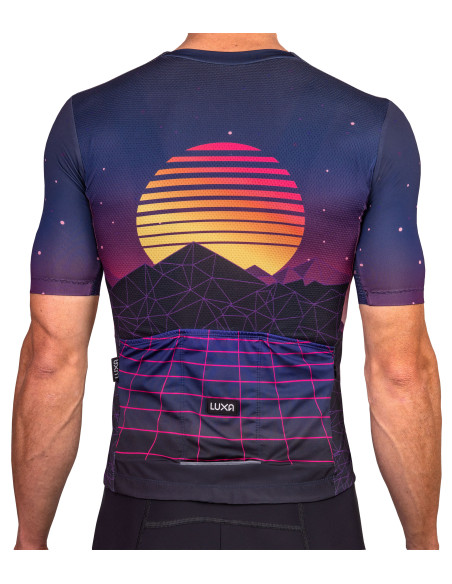 Luxa Retro Rise Radtrikot – Retro-Stil und kräftige Farben des Sonnenuntergangs