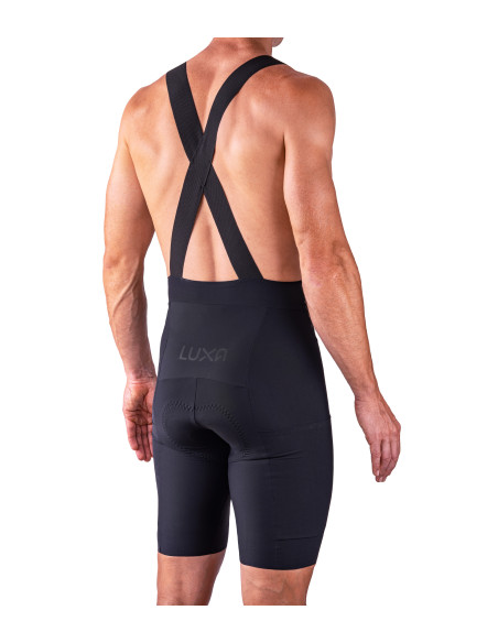 Spodenki kolarskie Elitism Cargo Road Black - widok z tyłu na modelu